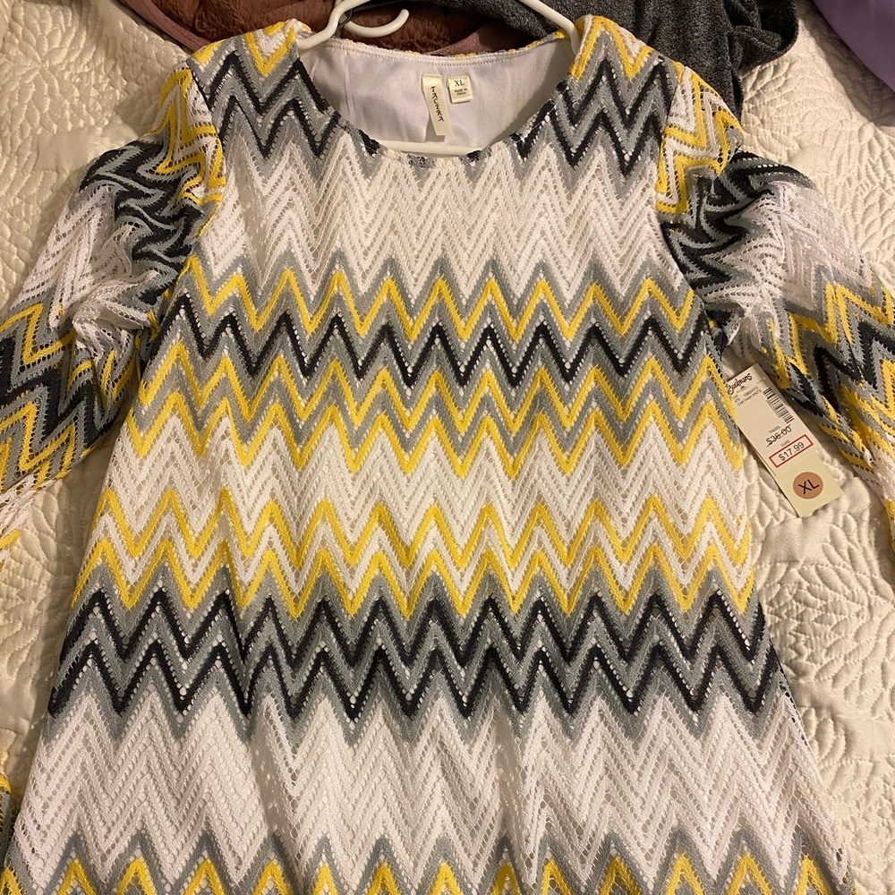 NWT dress with flare sleeves